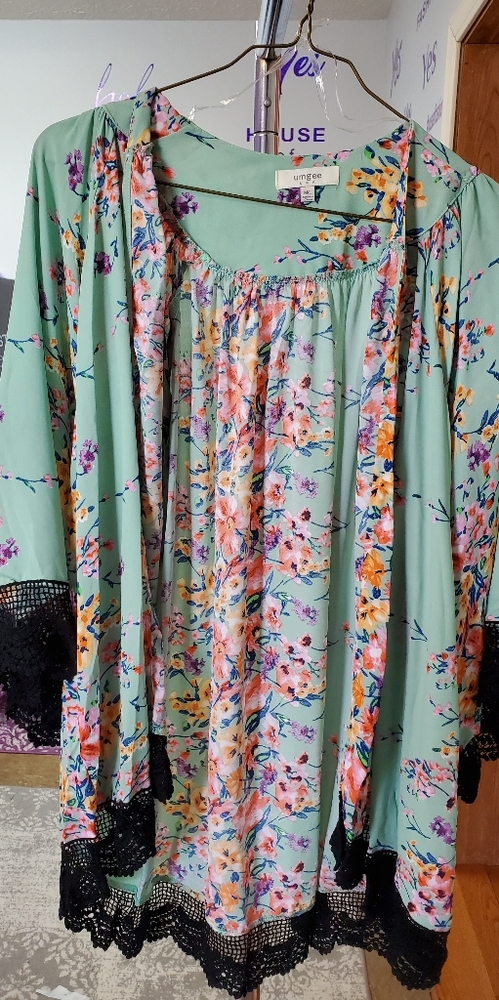 Floral kimono